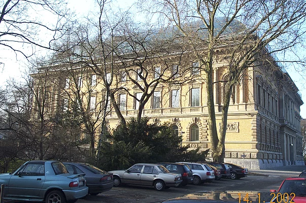 mit Enkolit verarbeitetes Ständehaus