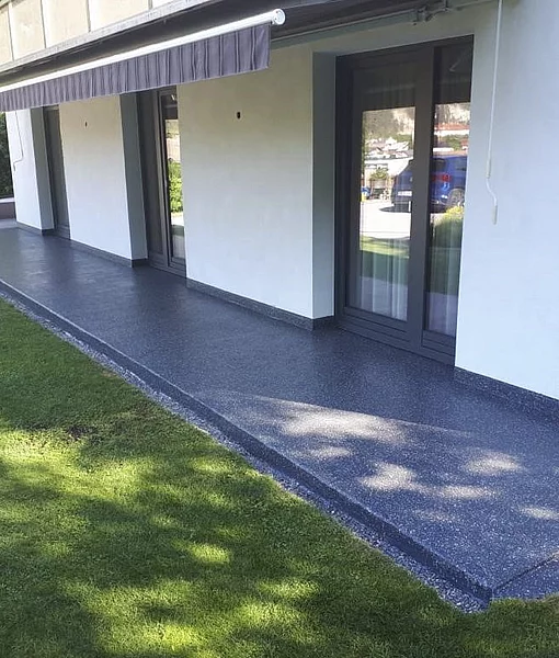 Terrasse gestaltet mit Enkolan und Enke Chips