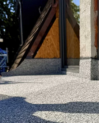 Bearbeitung einer Mini-Terrasse mit Enkolan von Enke
