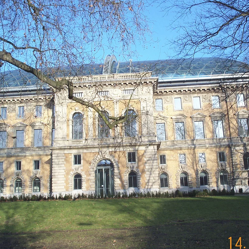 Frontalaufnahme Ständehaus