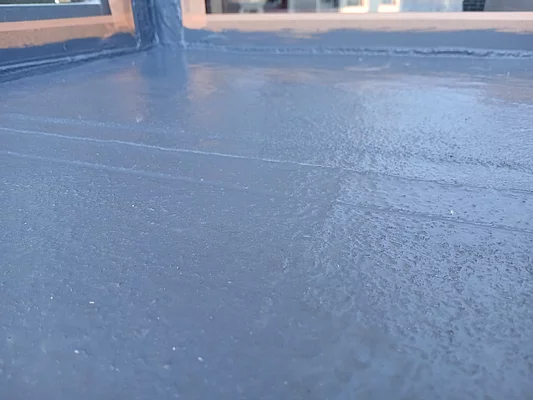 Bearbeitung einer Mini-Terrasse mit Enkolan von Enke