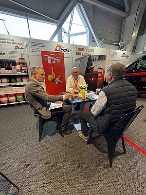 Enke Besprechung auf dem Enke Messestand auf der Nordbau