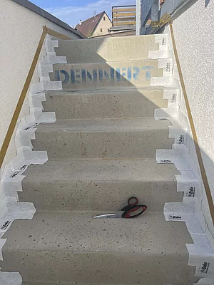 unbearbeitete Treppe