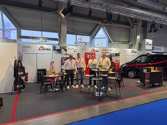 Messestand Enke auf der Nordbau mit Enke Messepersonal