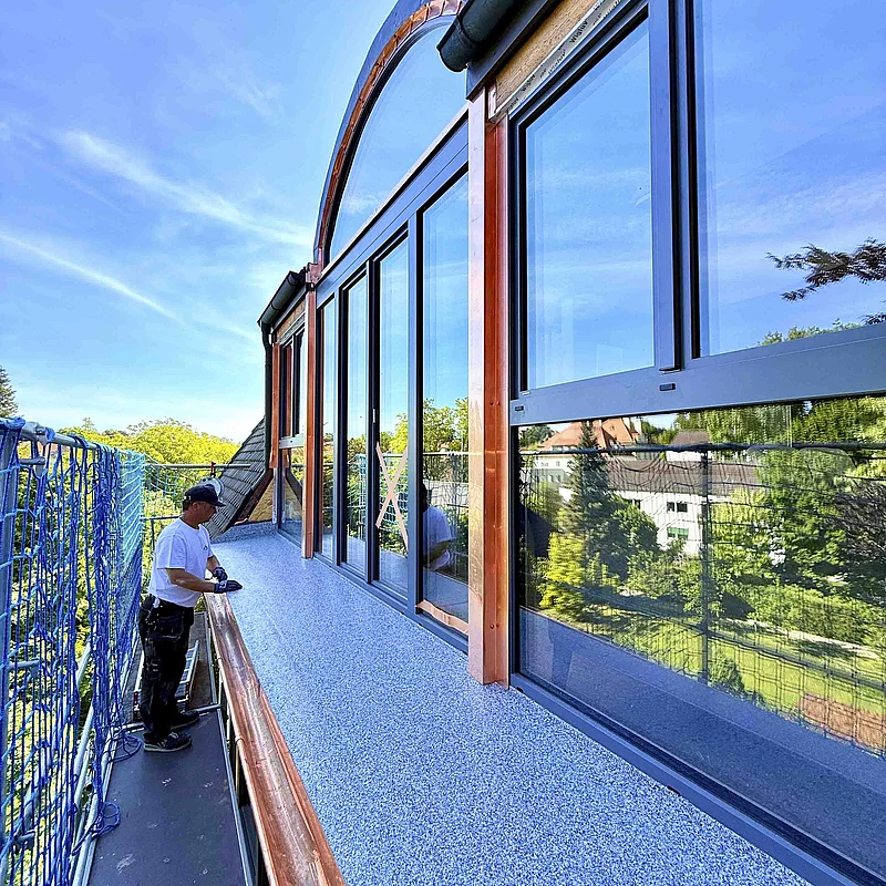 Bearbeitung einer Mini-Terrasse mit Enkolan von Enke