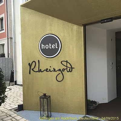 Detailaufnahme Hoteleingang Rheingold